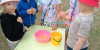Маленькие исследователи: как вода превращается в волшебство