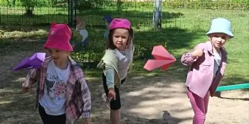 "Как подружиться с ветром? Мастерим самолетики и устраиваем соревнования на дальность полета"