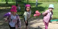 "Как подружиться с ветром? Мастерим самолетики и устраиваем соревнования на дальность полета".